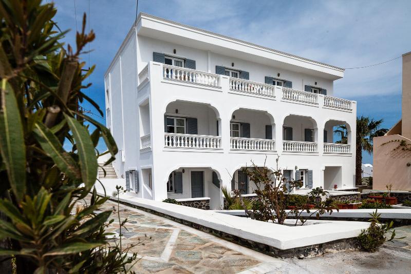 Avraki Hotel Kamári Exterior foto